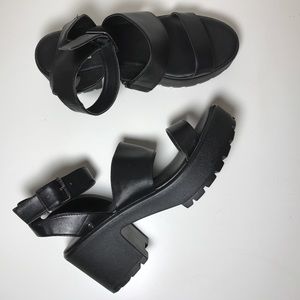 Platform sandals, Guess, hardly worn, 90's grunge
